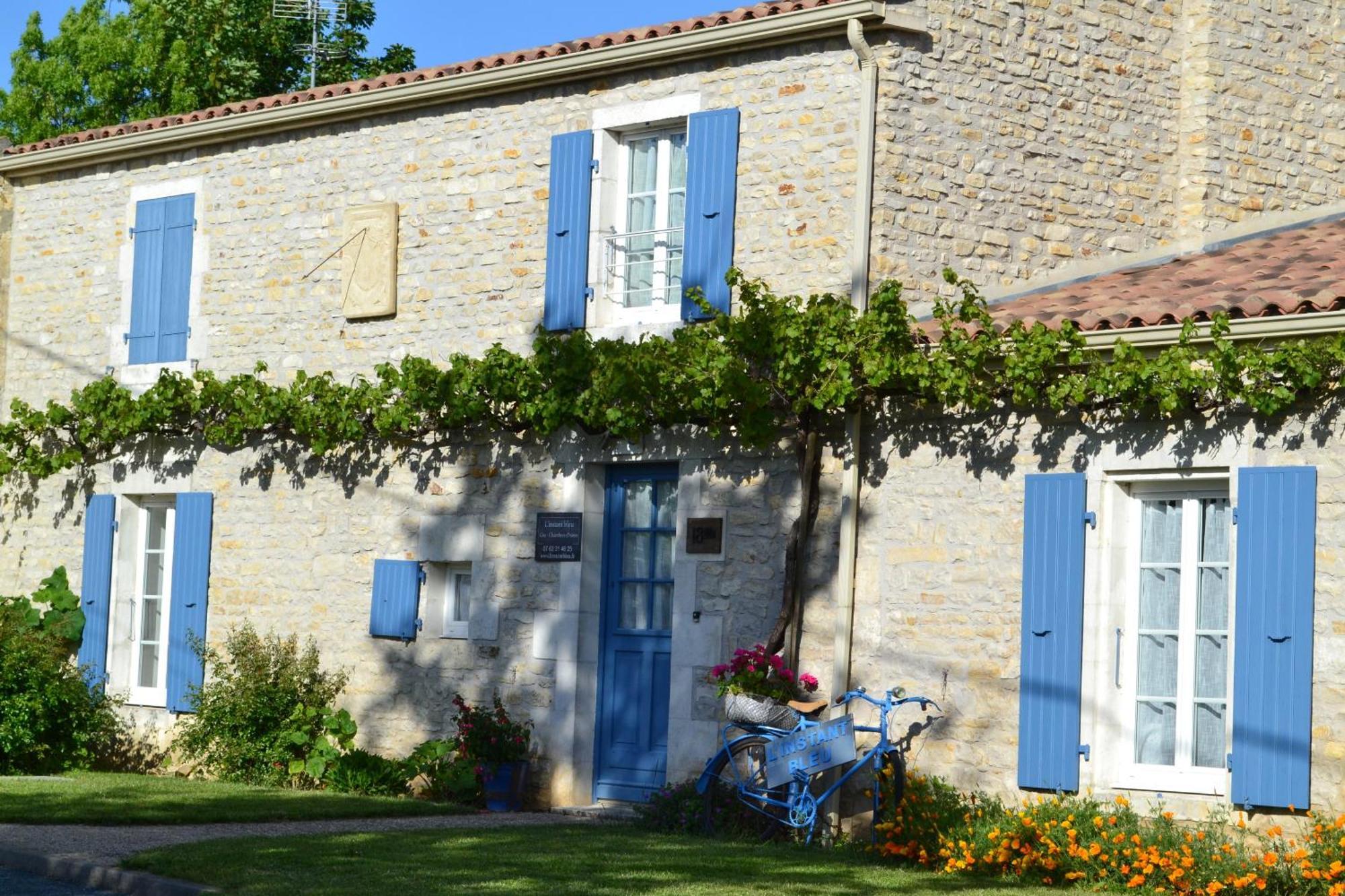 L'Instant Bleu Hotel Marans  Exterior photo