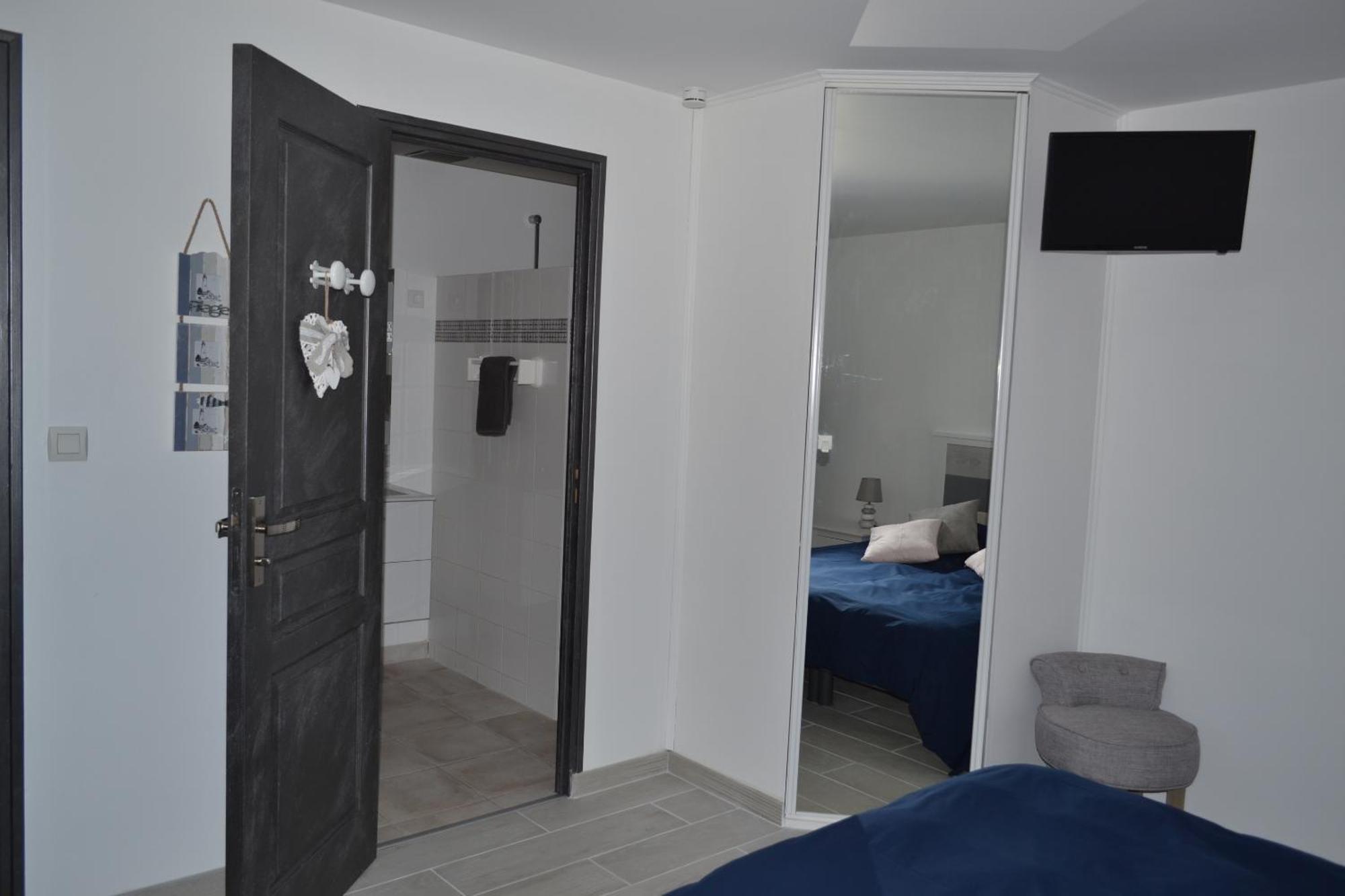 L'Instant Bleu Hotel Marans  Exterior photo